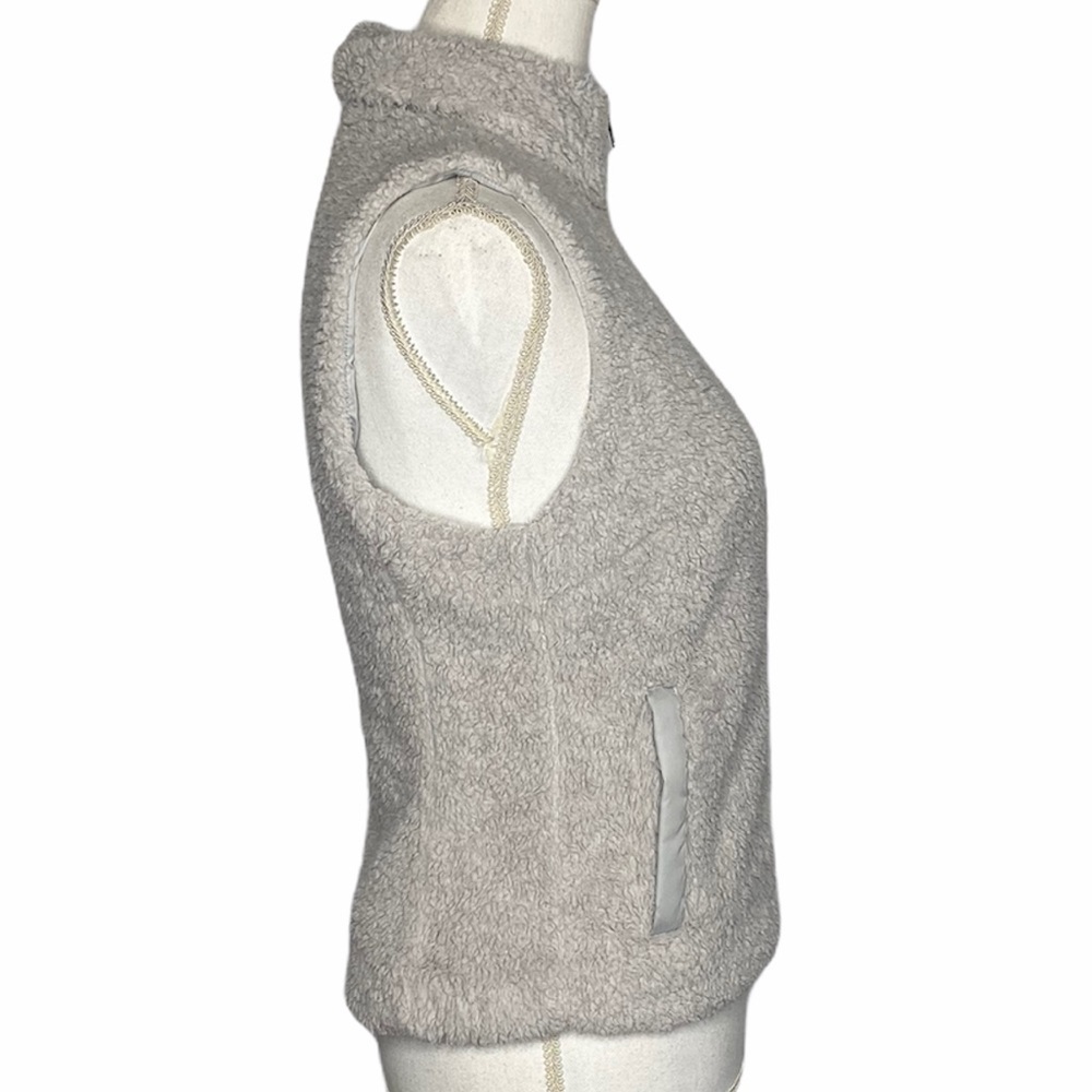 Patagonia Fleece Women’s Vest - Picture 8 of 12